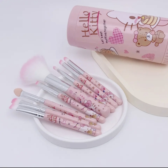 🆕8 Piece Hello Kitty Makeup Brush Set - Picture 2 of 9